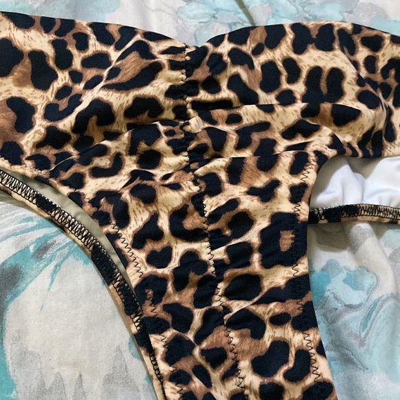 Vs pink swim bottoms - Picture 4 of 9